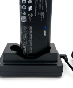 Batería del Drive iGo2 cargándose en la base externa de escritorio