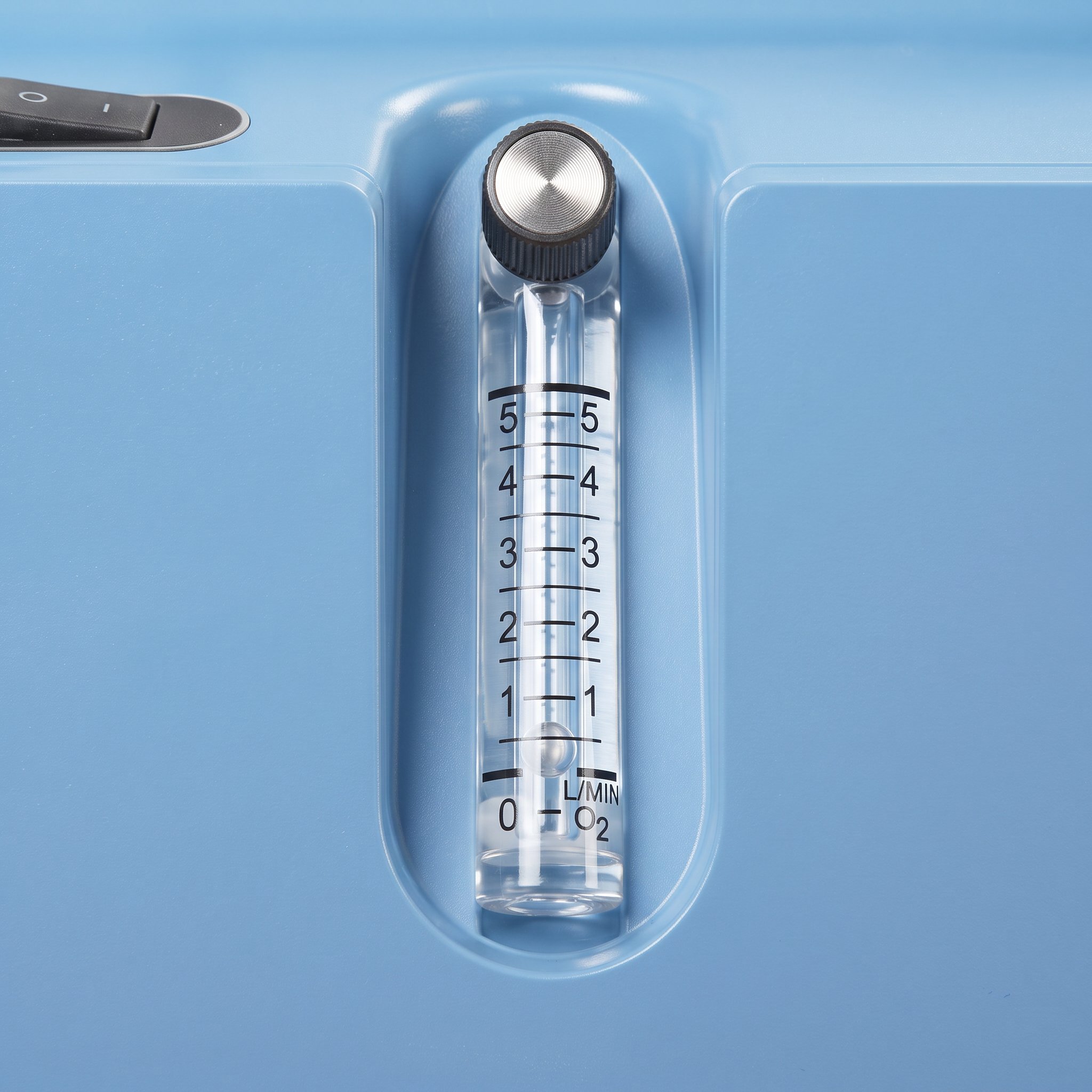 Flujómetro del concentrador Philips Respironics EverFlo con escala de 0 a 5 litros por minuto y perilla de ajuste de flujo de oxígeno