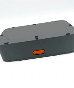 Batería recargable Rhythm TOC3 (TOCBY-2) para concentrador de oxígeno portátil, vista frontal con pestillo de liberación naranja