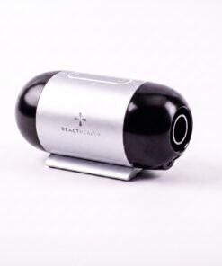 CPAP portátil de viaje React Health Luna TravelPAP, vista frontal con botón de encendido