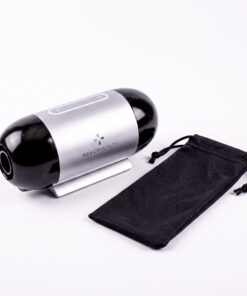CPAP de viaje React Health Luna TravelPAP junto a su bolsa de transporte